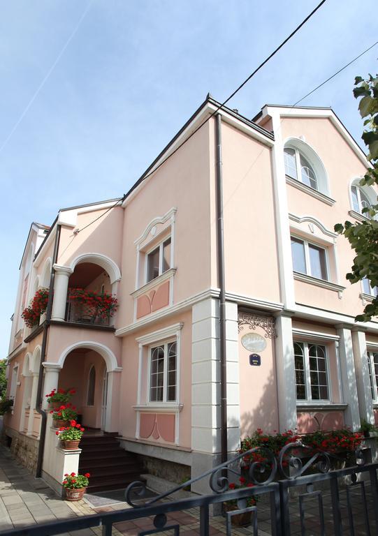 Garni Hotel Andjelika Kragujevac Kültér fotó